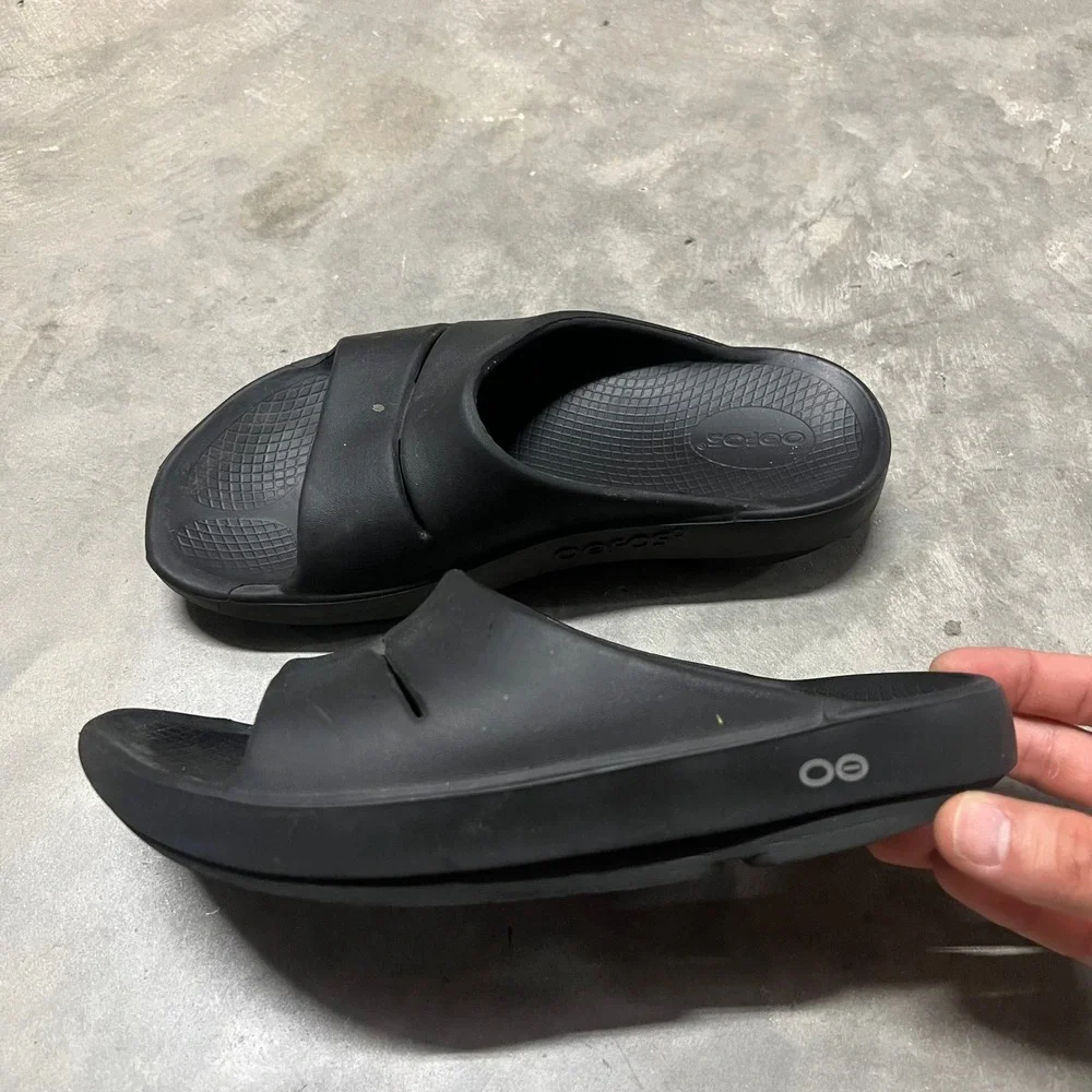 Oofos OOahh Slide Sandals Black Recovery Footwear M7 W9 EU 40